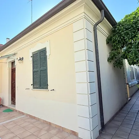 Se194 - Senigallia, Con Giardino E Posto Auto
