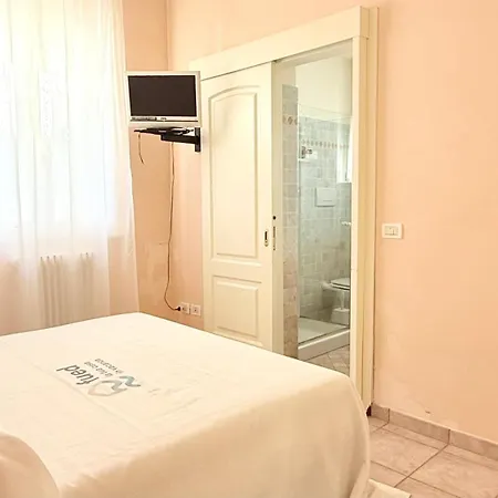 Se194 - Senigallia, Con Giardino E Posto Auto Senigallia